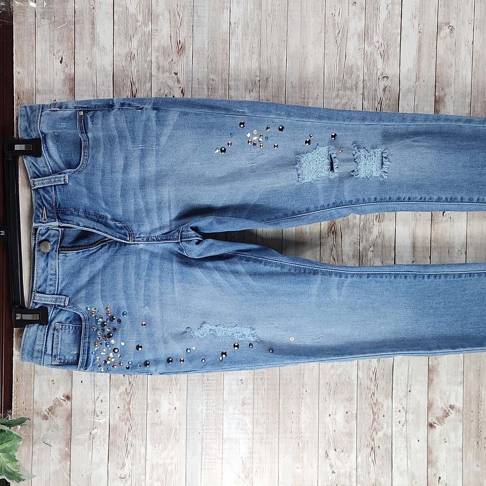 a.n.a Jeans, Women's Size 10 Skinny beaded Mid Rise light wash, distressed